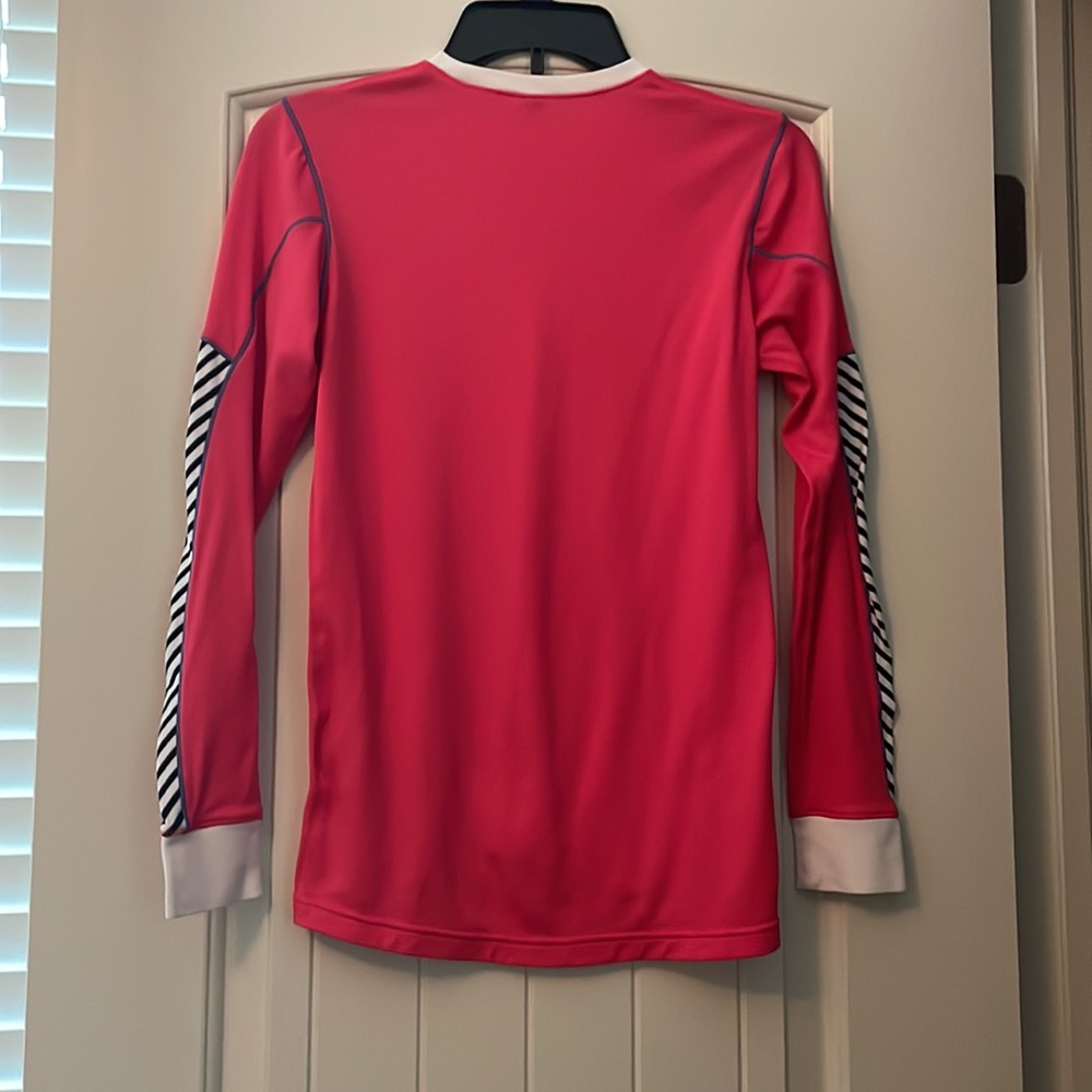 Helly Hansen pink base layer king sleeve shirt w/ black/white stripe on sleeve M - Picture 2 of 9